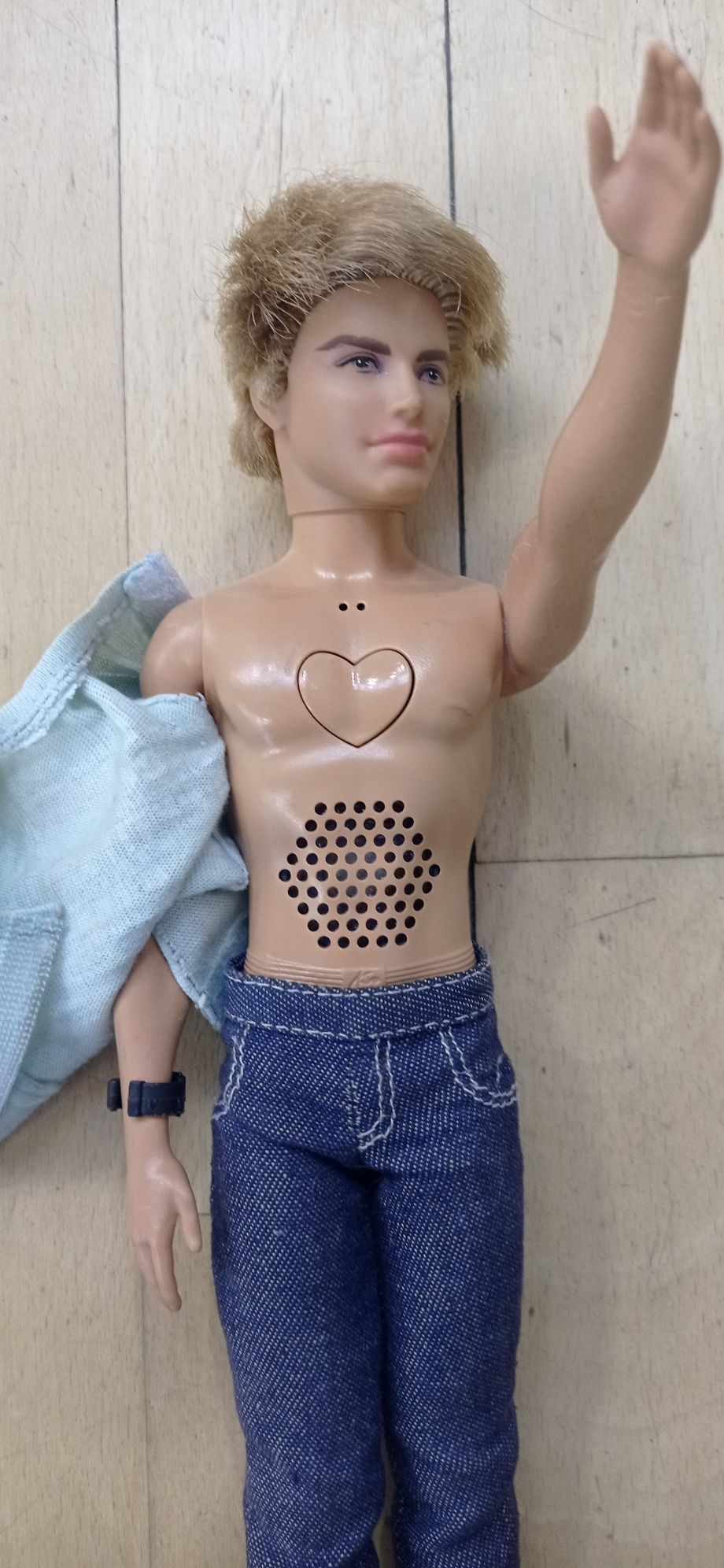 Lalka Ken firmy Mattel mówiacy