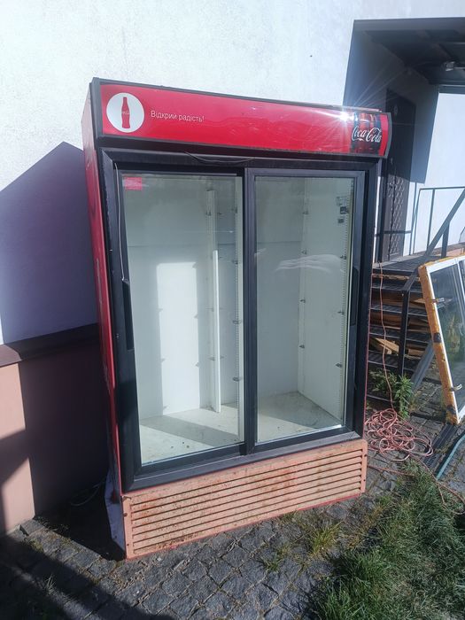 Холодильник. Витрина.