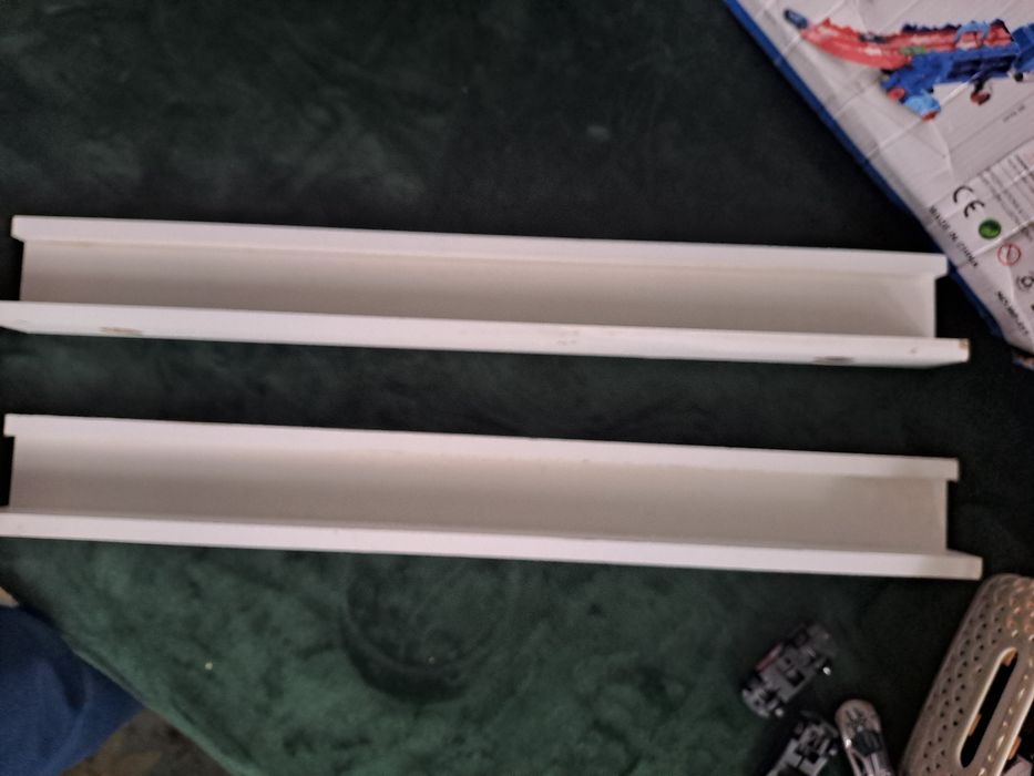 2 półki na książki kupione na promocji Pepco nowe