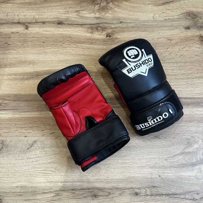 Rękawice przyrządowe Bushido Mitts Red – uniwersalne, boks, trening