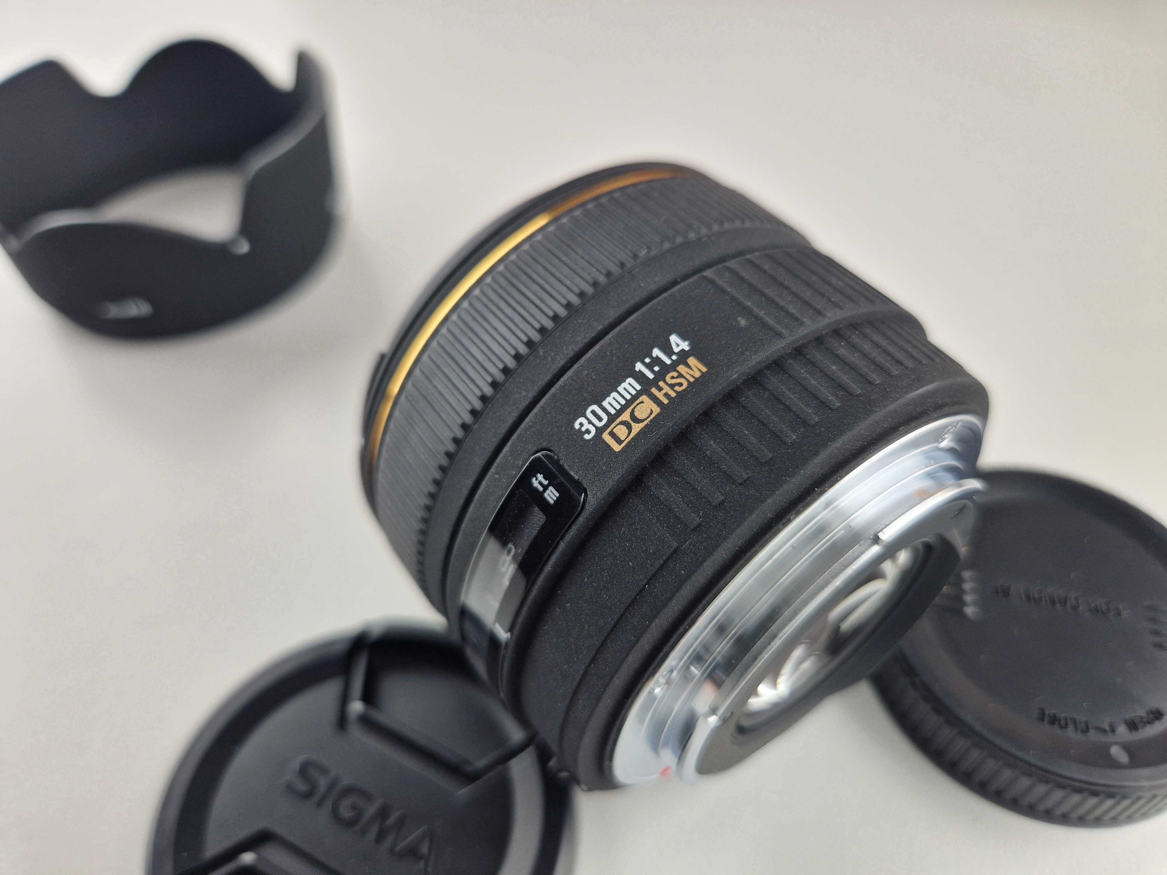 .Obiektyw Sigma 30mm 1:1.4 DC EX HSM do aparatu Canon - idealny stan!
