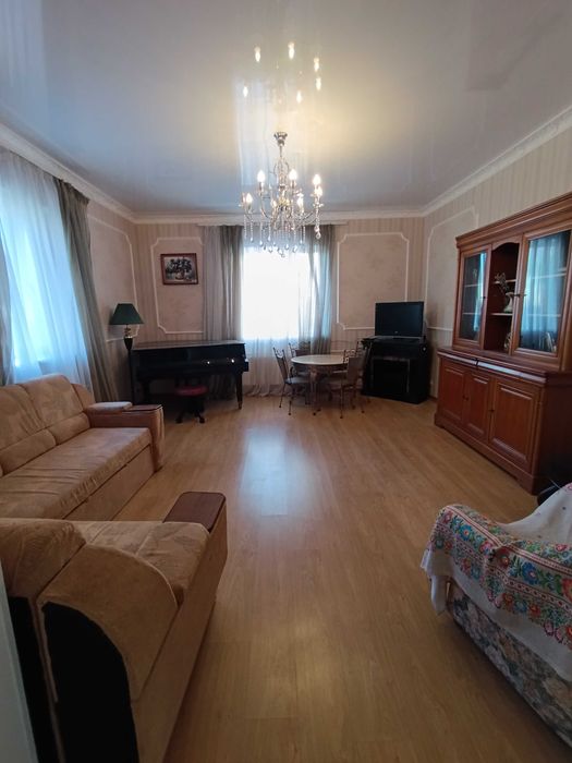 СРОЧНО!Продам капитальный дом в Совиньоне.Двухэтажный на 10сотках.ТОП.