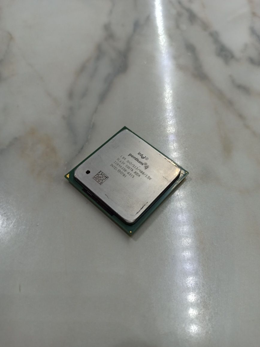 SL63X (Intel Pentium 4 1.8 GHz)