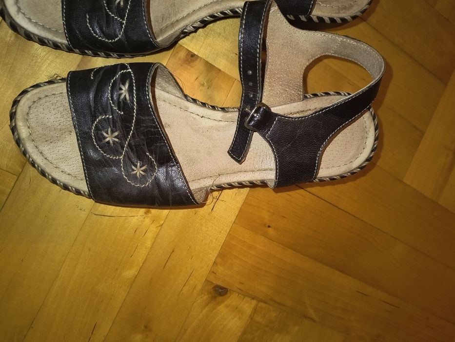 Skórzane wygodne sandały stan bdb 40