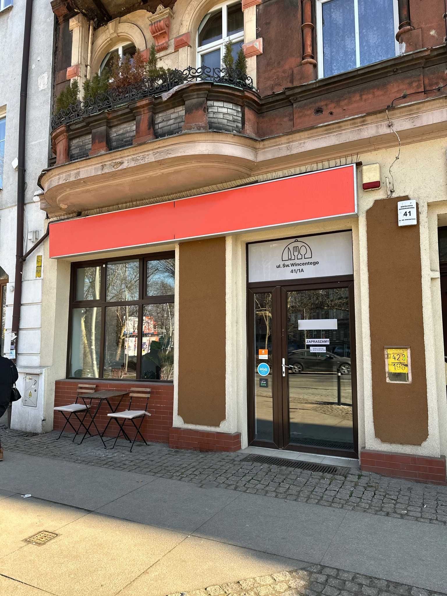 Pilnie odstąpię za 20 000.Zostaje bar + piec do pizzy + okap