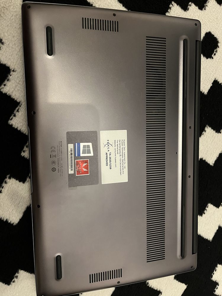 JAK NOWY Huawei D15 15,6 8/256 AMD Ryzen 5 WIN11 Office