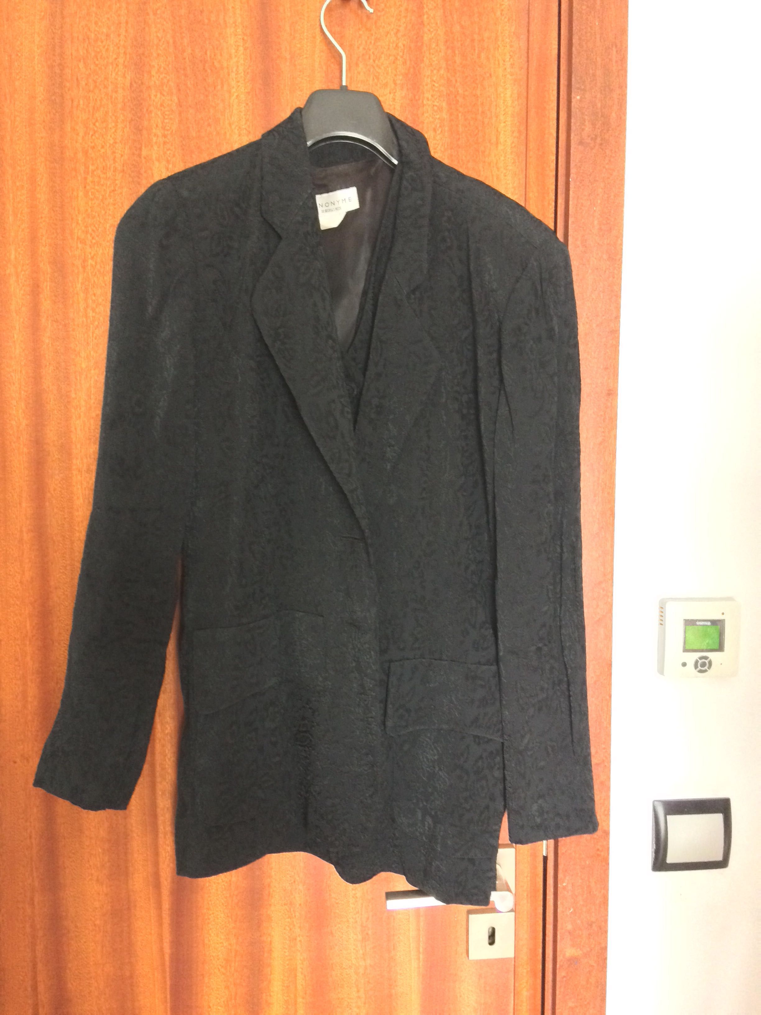 Casaco estilo clássico vintage e casaco preto com colete