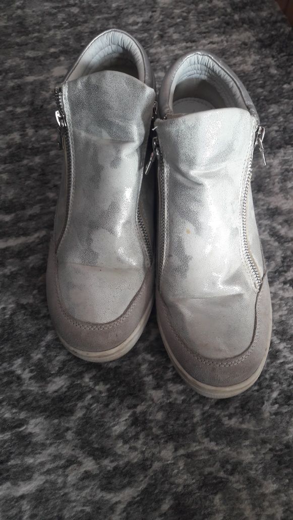 buty botki półbuty snakersy r.39