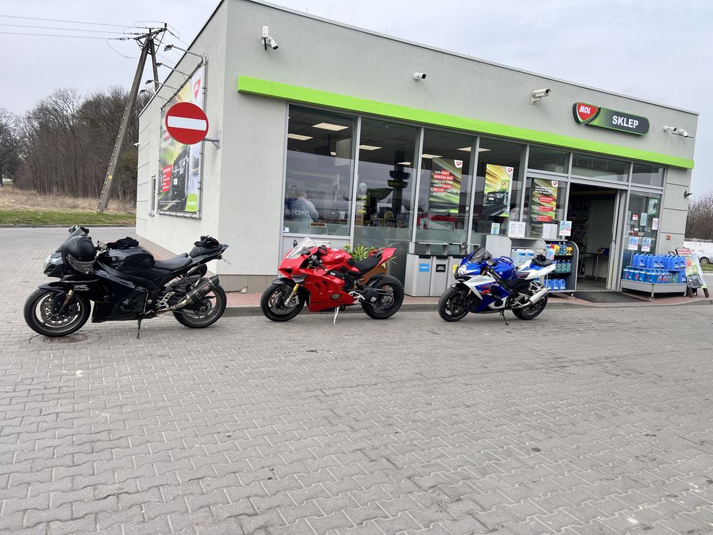 Sprzedam gsxr 1000 k7 /k8   Maly przrbieg 25.579 km