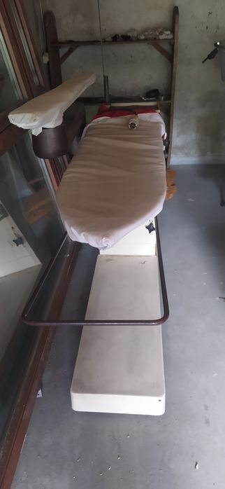 Deska do prasowania stół prasowalniczy