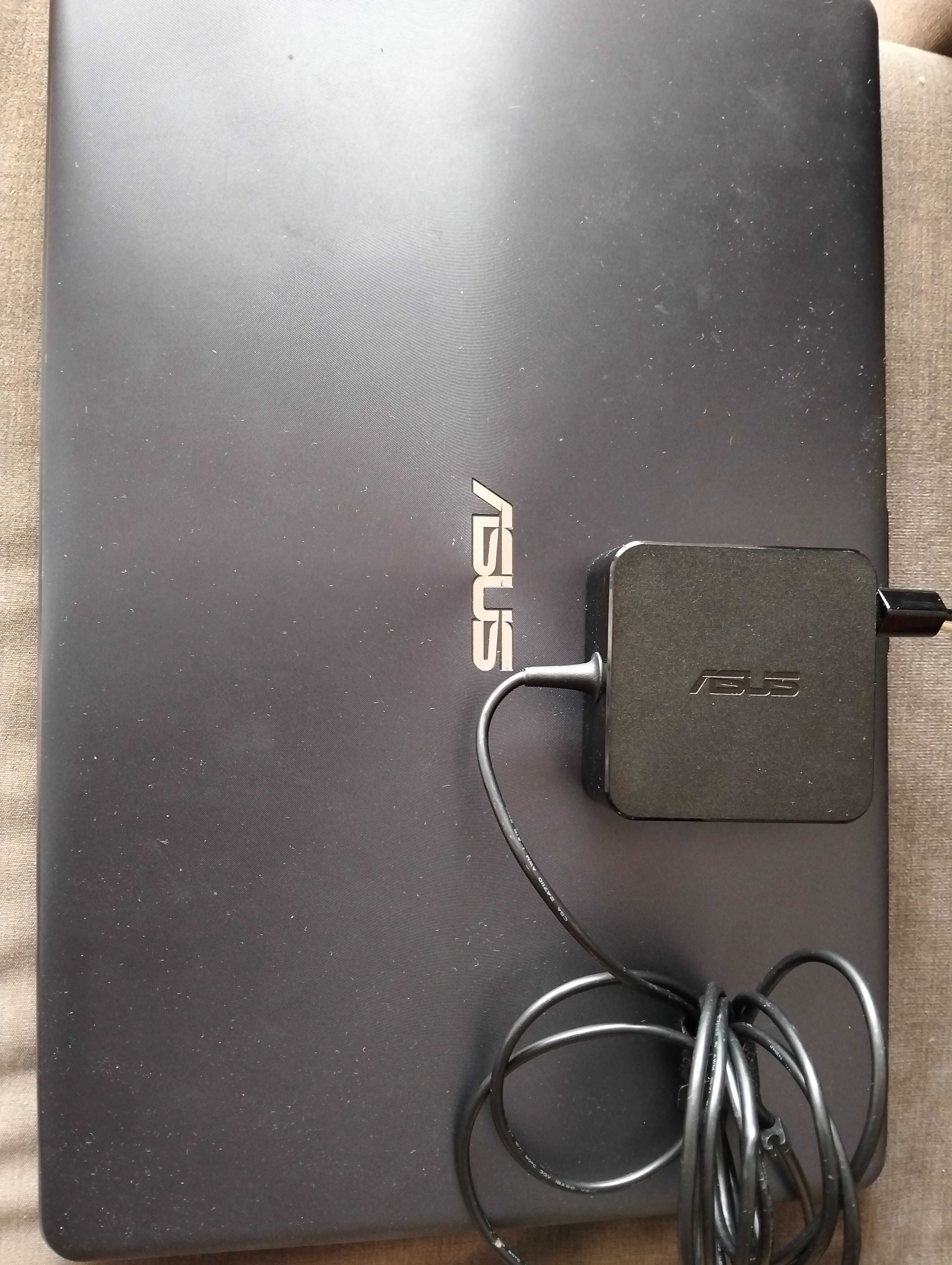 Computador portátil asus