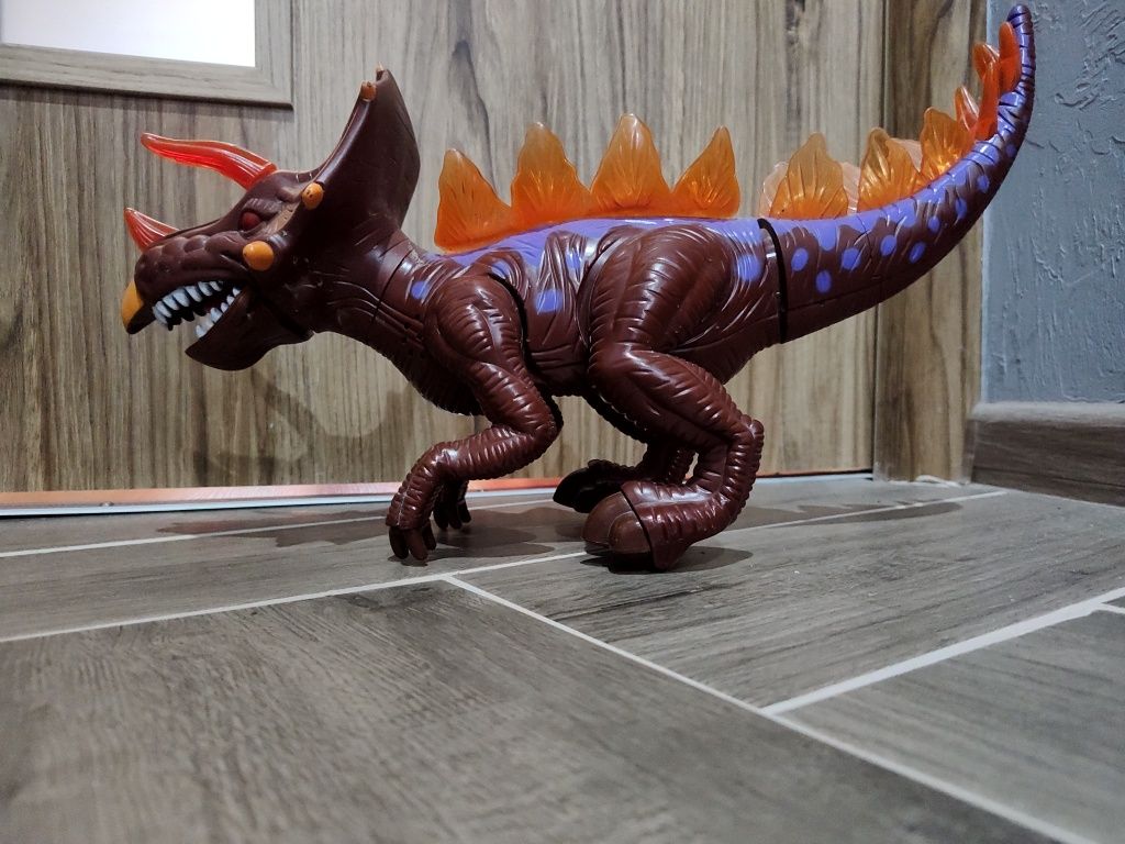 Tyranozaur dinozaur figurka duża model