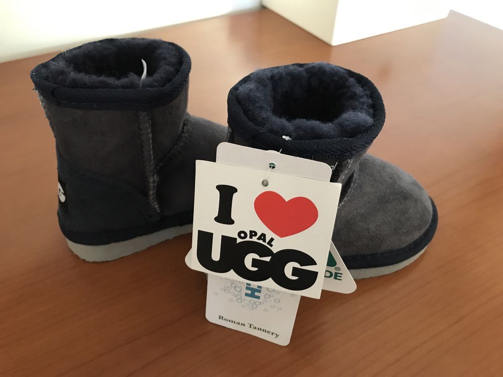 UGG crianca azul escuro