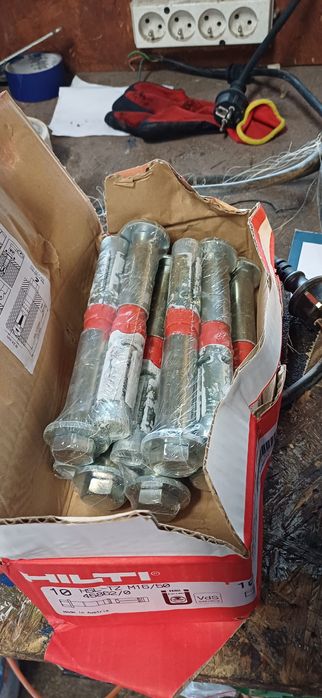 Kotwy Hilti 90 sztuk