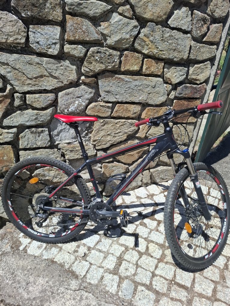Vendo bicicleta berg semi-nova