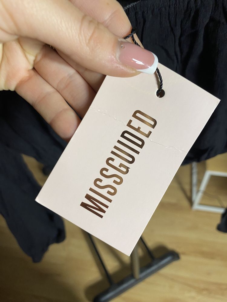 Nowy z metką top Missguided