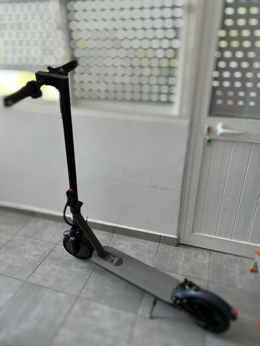 **Aproveite** Trotinete elétrica com 35km de autonomia