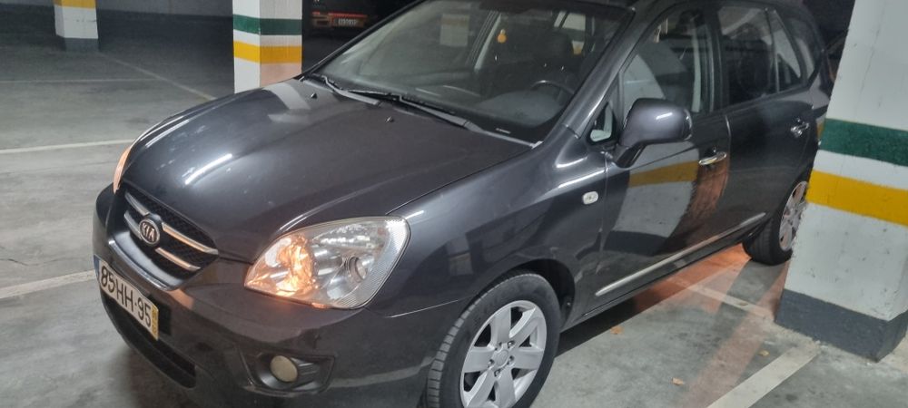 Vendo Kia carens 2009 óptima condições