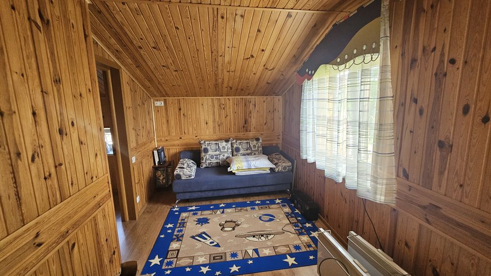 Продам заміський будинок