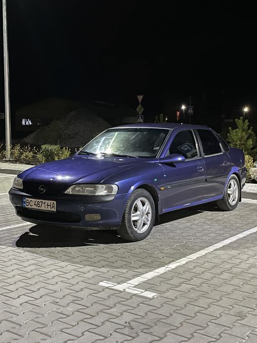 Opel vectra B 1.8 16 v