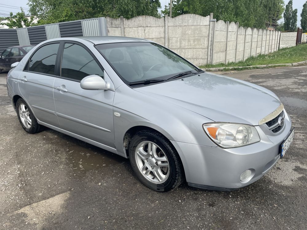 Продам Kia Cerato 2006