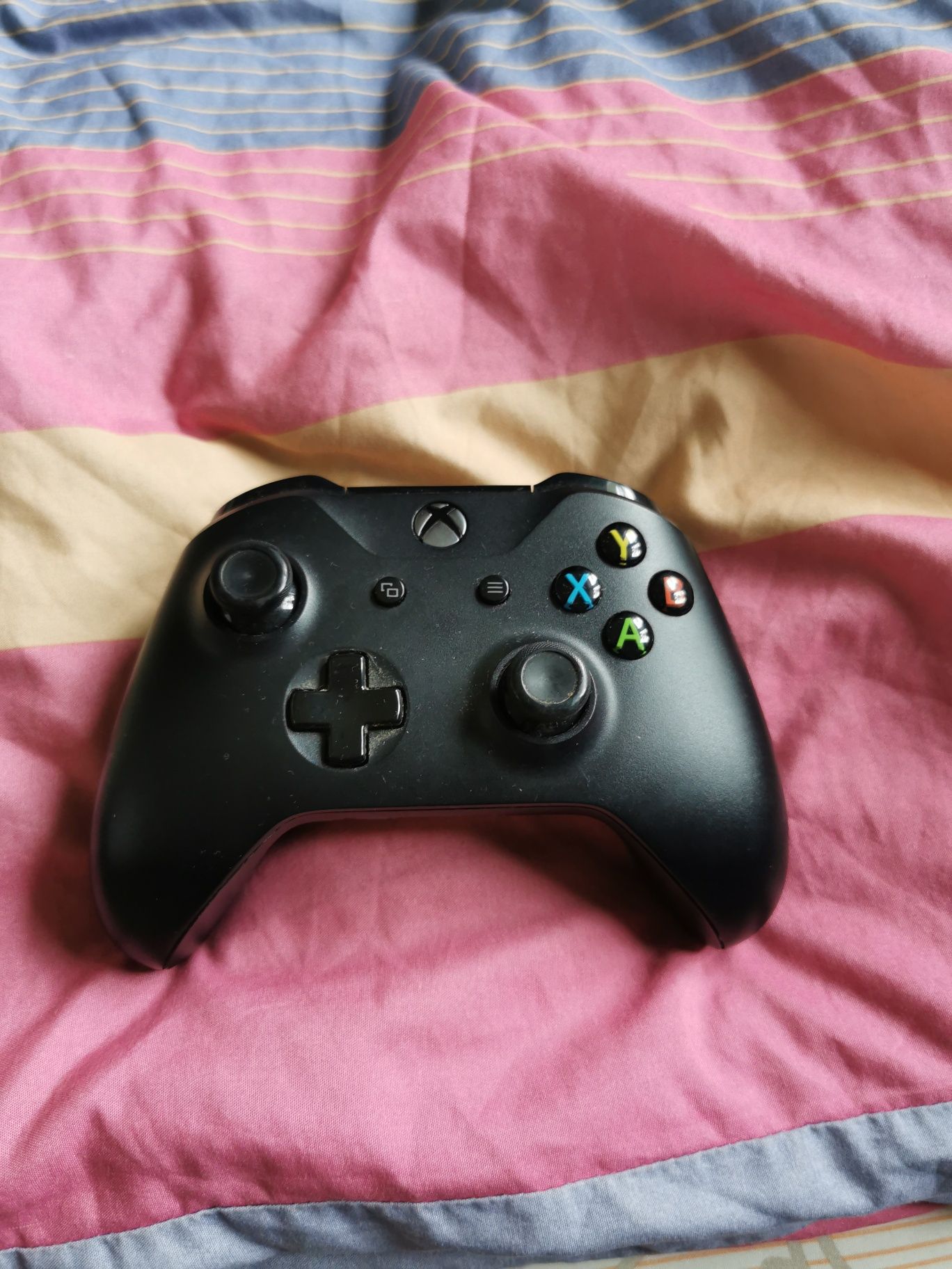 Pad bezprzewodowy Xbox One Series X model 1708 Bluetooth