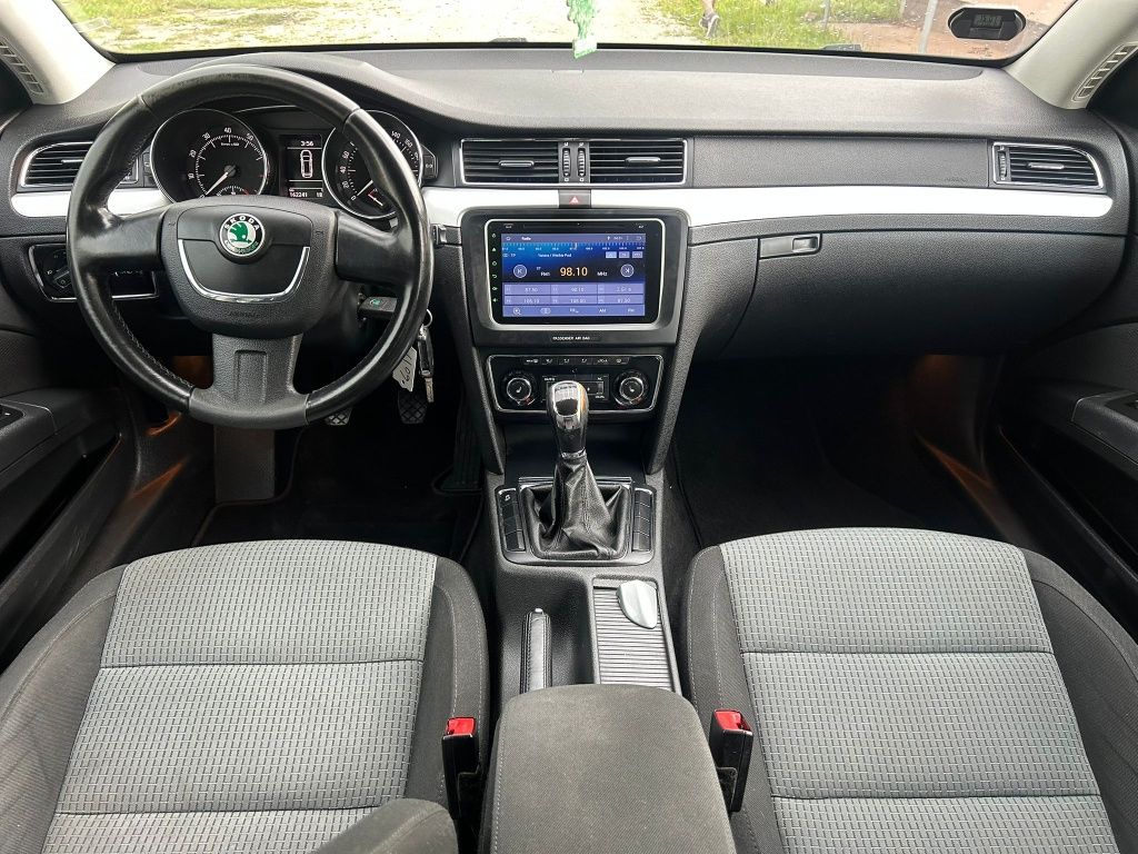 Skoda Superb 1,4 tsi 125ps Xenon Navi alu 18