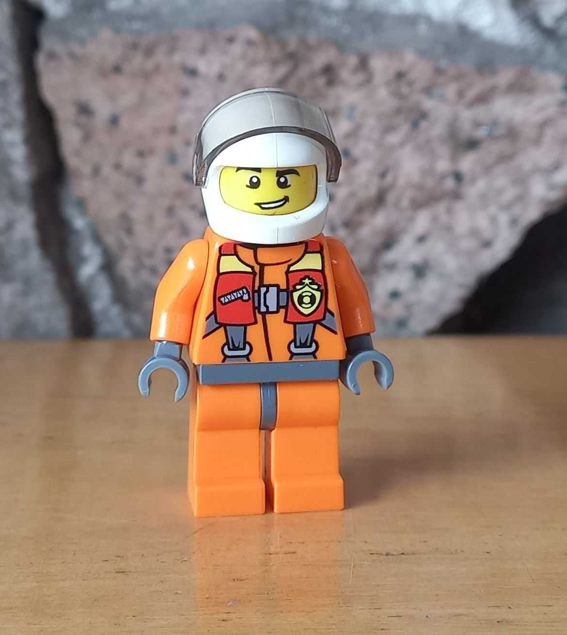 Lego City - Straż Przybrzeżna - Minifigurka cty0411 - Pilot Śmigłowca