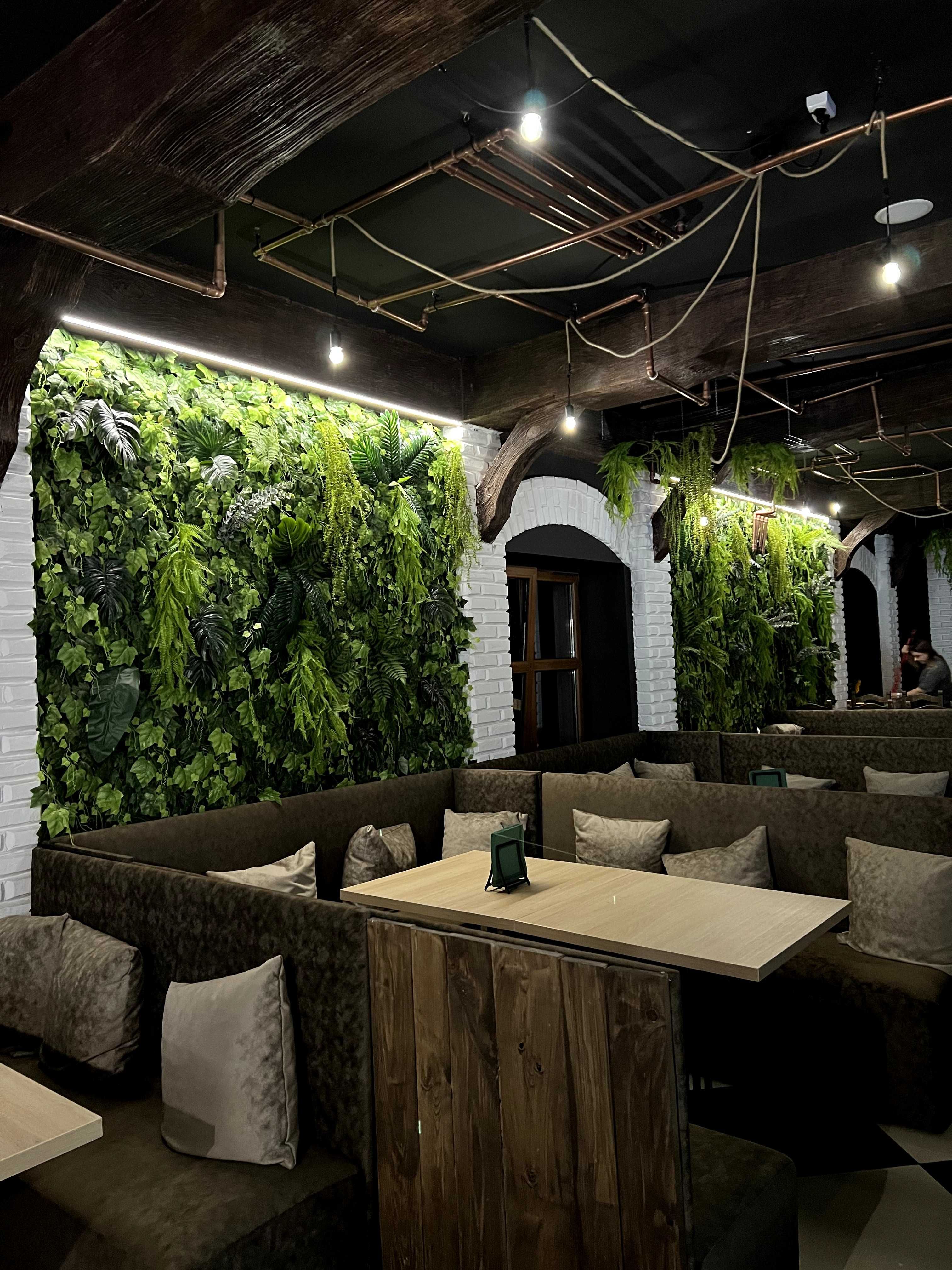 Ogród wertykalny sztuczna zielona ściana z roślin mchu PRODUCENT