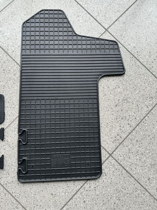 Продам новые Коврики в салон Renault Master 3 (2)10-;Opel Movano 2 (B)