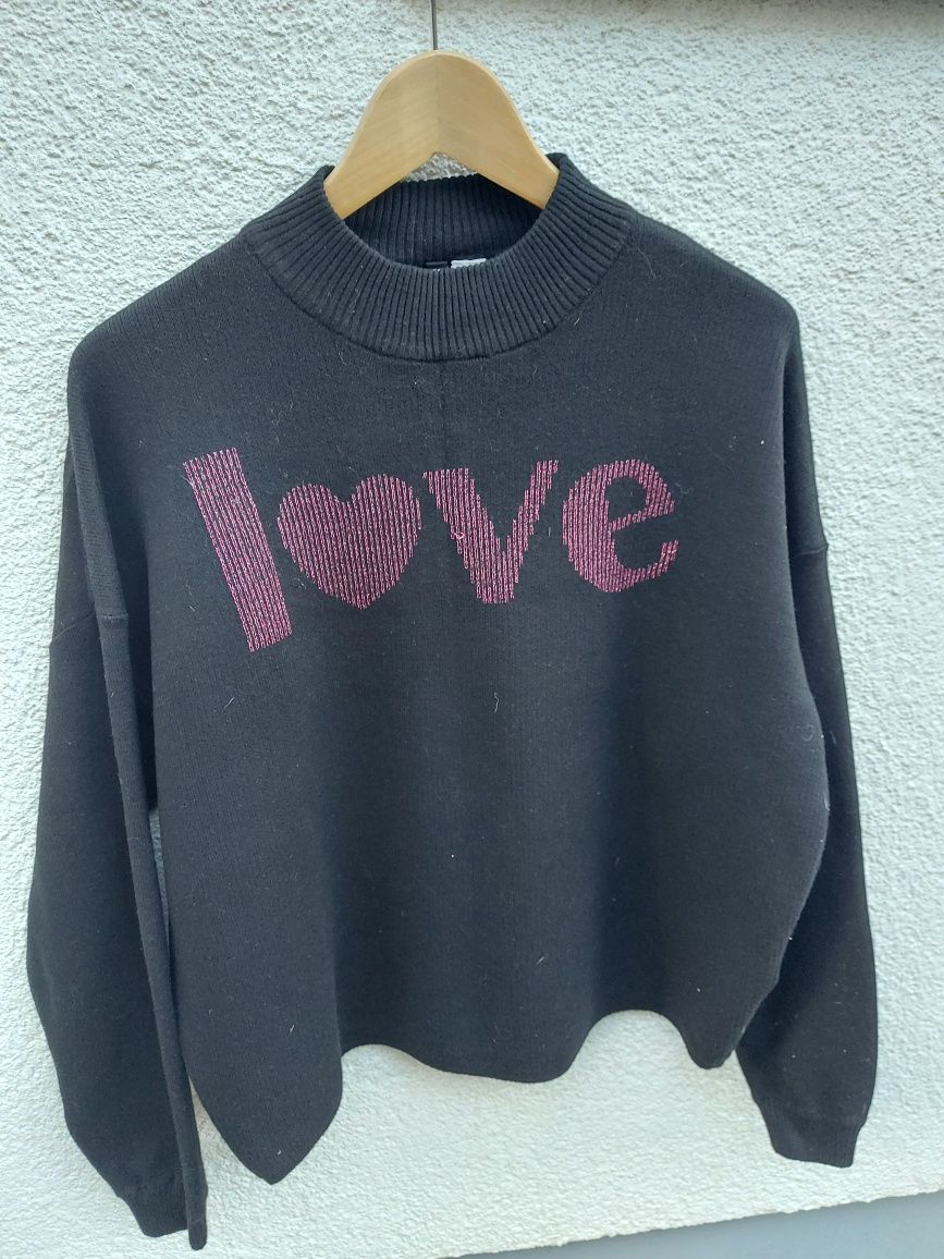 Czarny sweter bluzka H&M z napisem Love rozmiar S