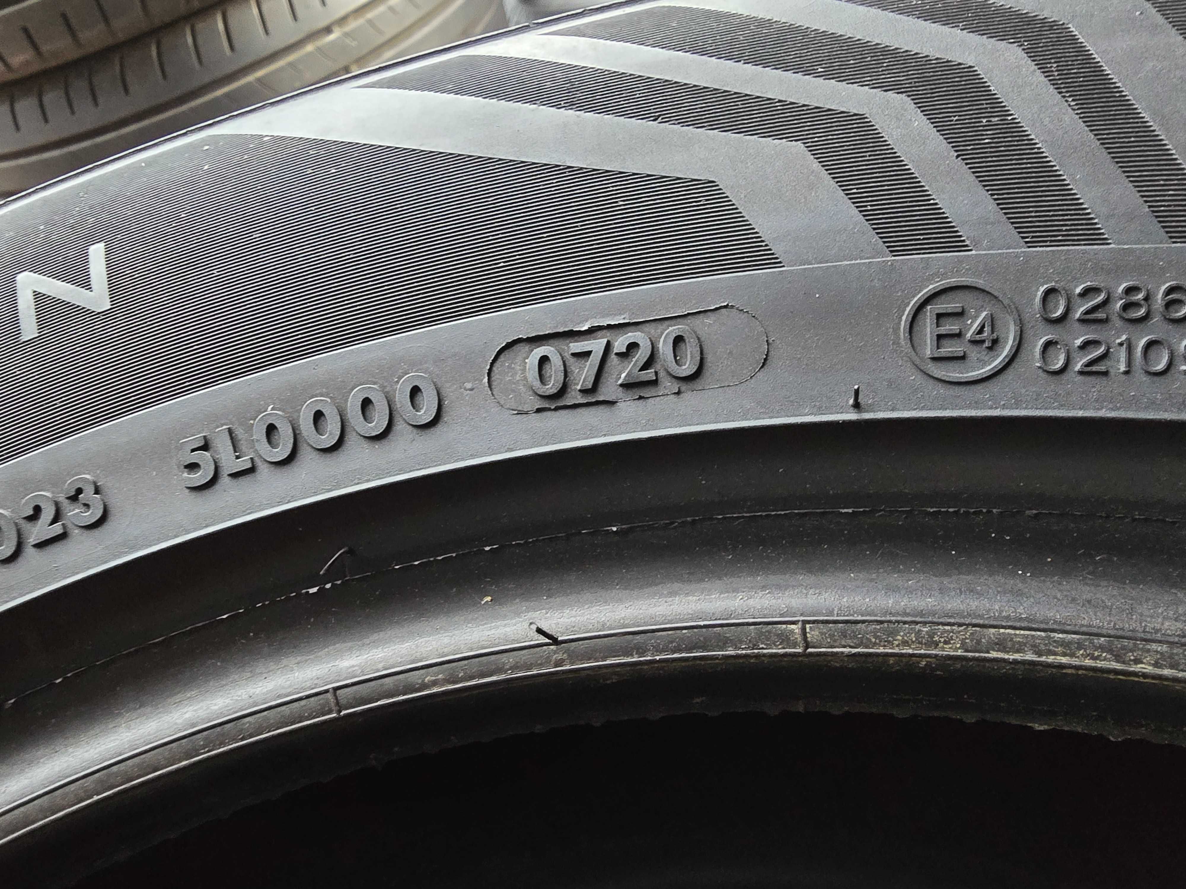 Sprzedam 4 opony 225/55 18" Vredestein wielosezonowe 19/20r