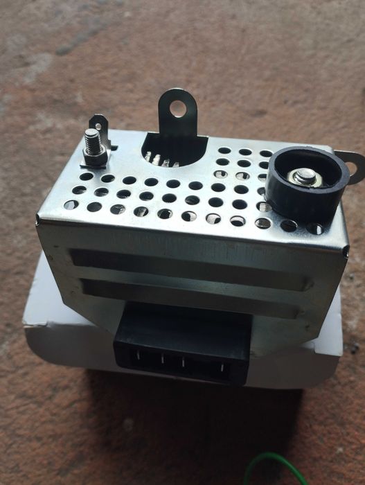 Генератор 12 - вольтовий