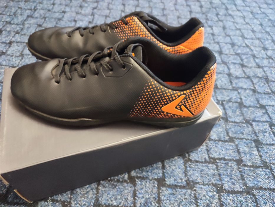 Бутси чоловічі б/у Demix Goal 2 TF р.42 27 см сороконожки кросівки кро