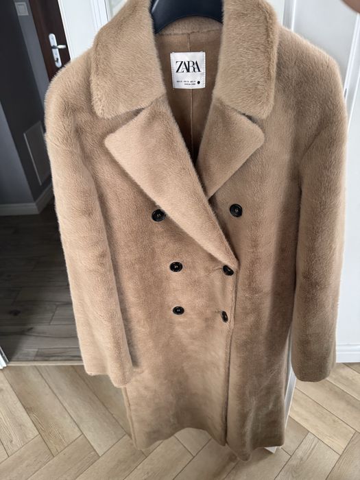 Futerkowy płaszcz zara r.xs