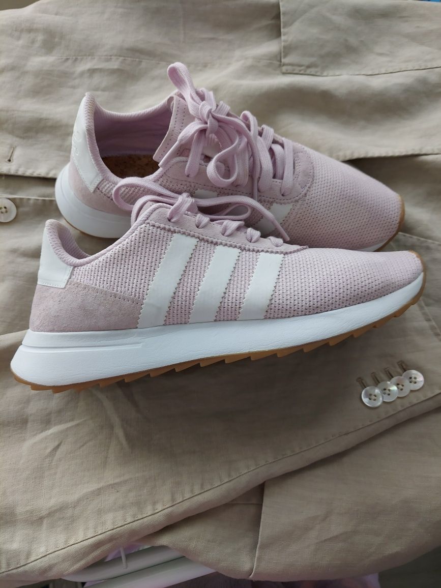 Кросівки Adidas рожеві