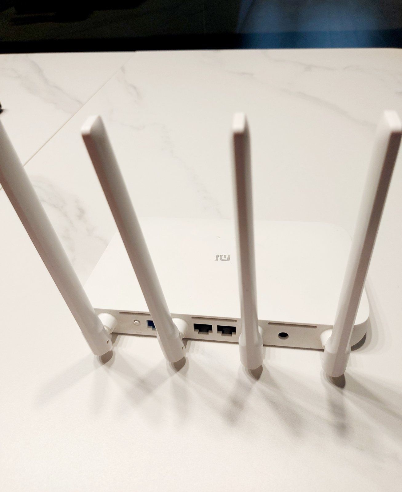 Продам wi fi router  Xiaomi