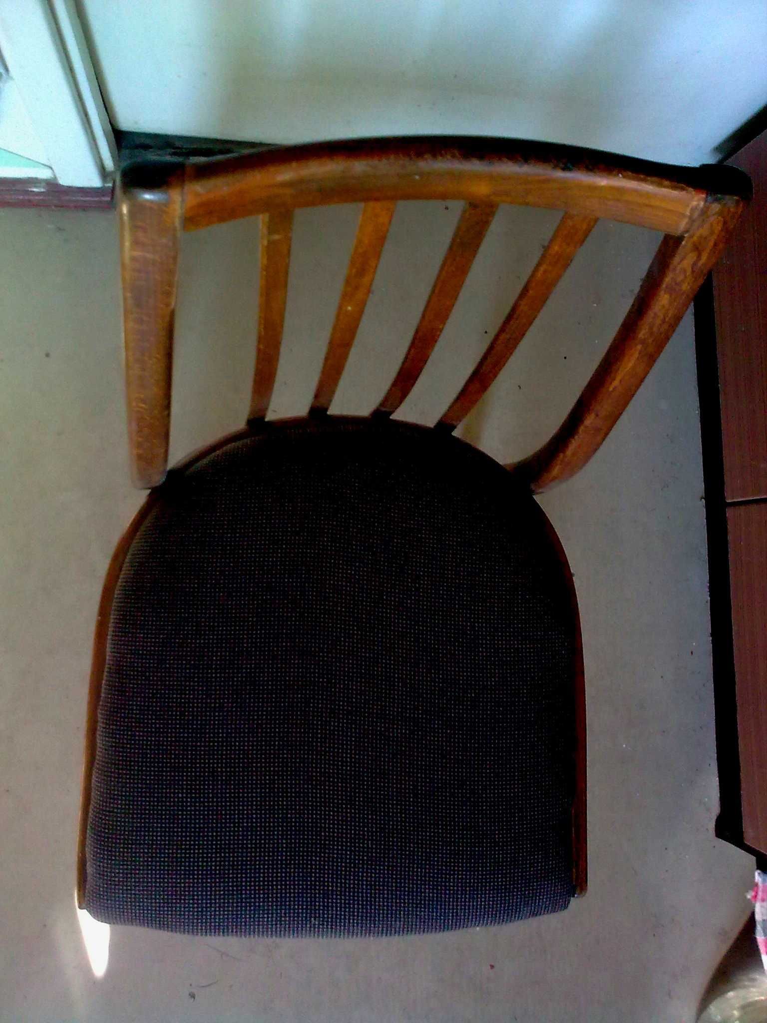Дубовый Крепкий красивый стул чистая оббивка