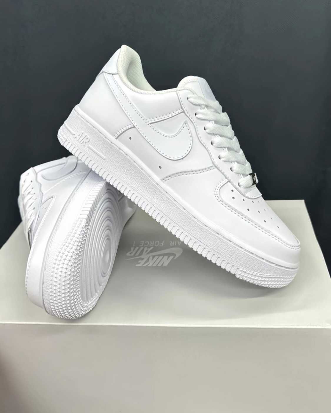 Nike Air Force 1 Low '07 White 37.5  235MM