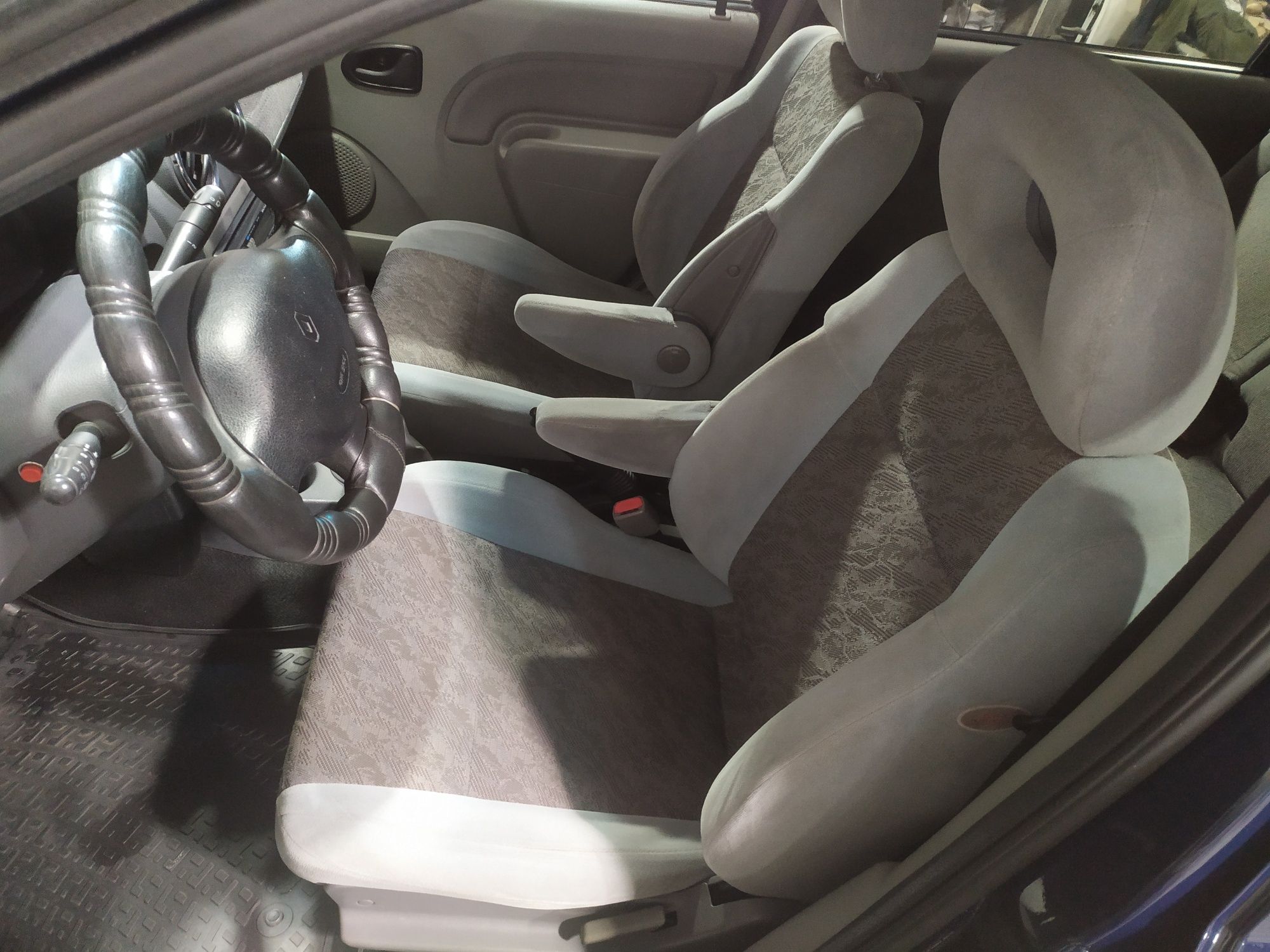 Продам Renault Logan MCV 1.5