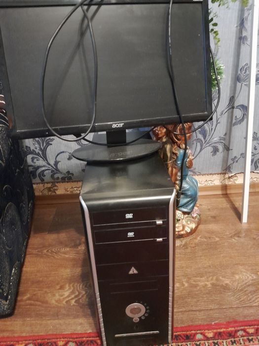 Продам домашній настільний  компьютер