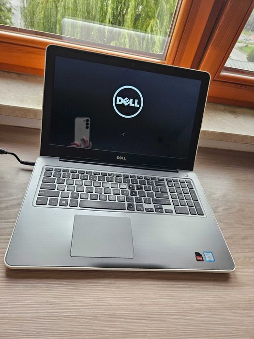 Laptop 15,6" Dell Inspiron 5567 biały i5-7200U 256 GB SSD Windows 10