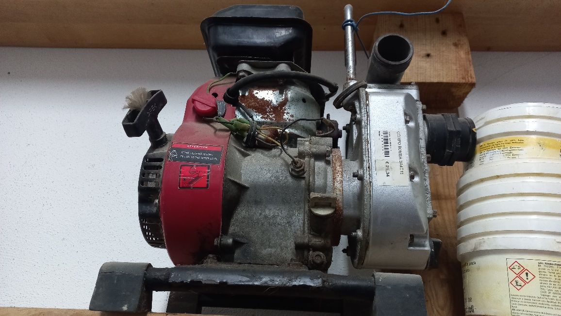 Motor com bomba avariada