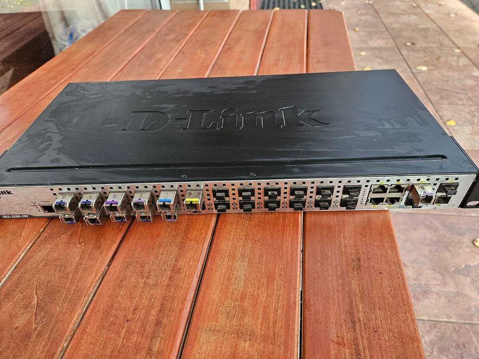 Комутатор оптичний D- link