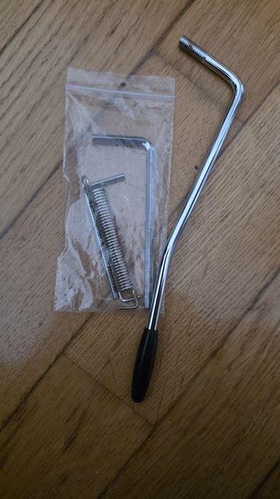 Guitarra Fender com Amplificador, Suporte e Acessórios