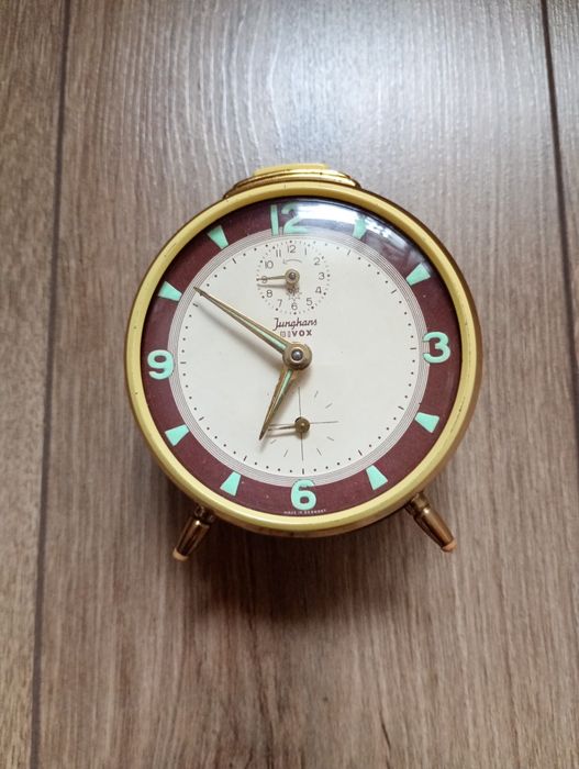 Budzik mechaniczny Junghans