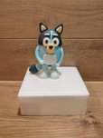 Figurka Bluey Blue i Bingo az masy cukrowej dekoracja na tort