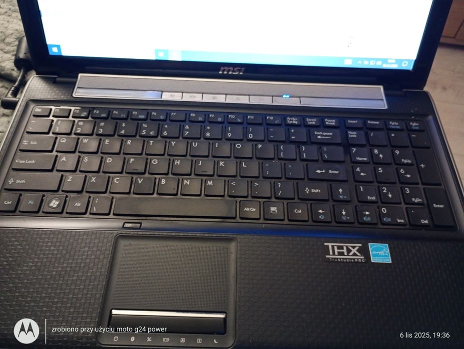 Laptop Msi bez baterii.