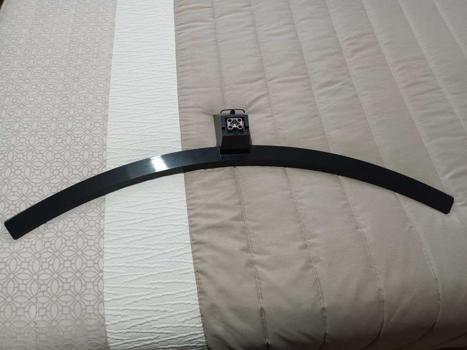 Suporte de Televisão para Móveis ( novo )