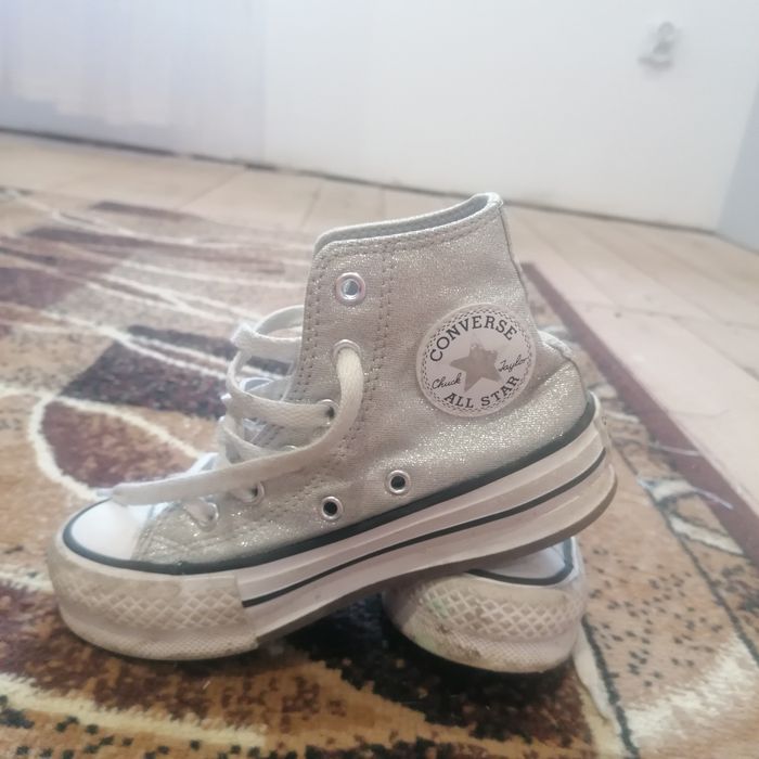 Дитяче взуття стан і ціна супер